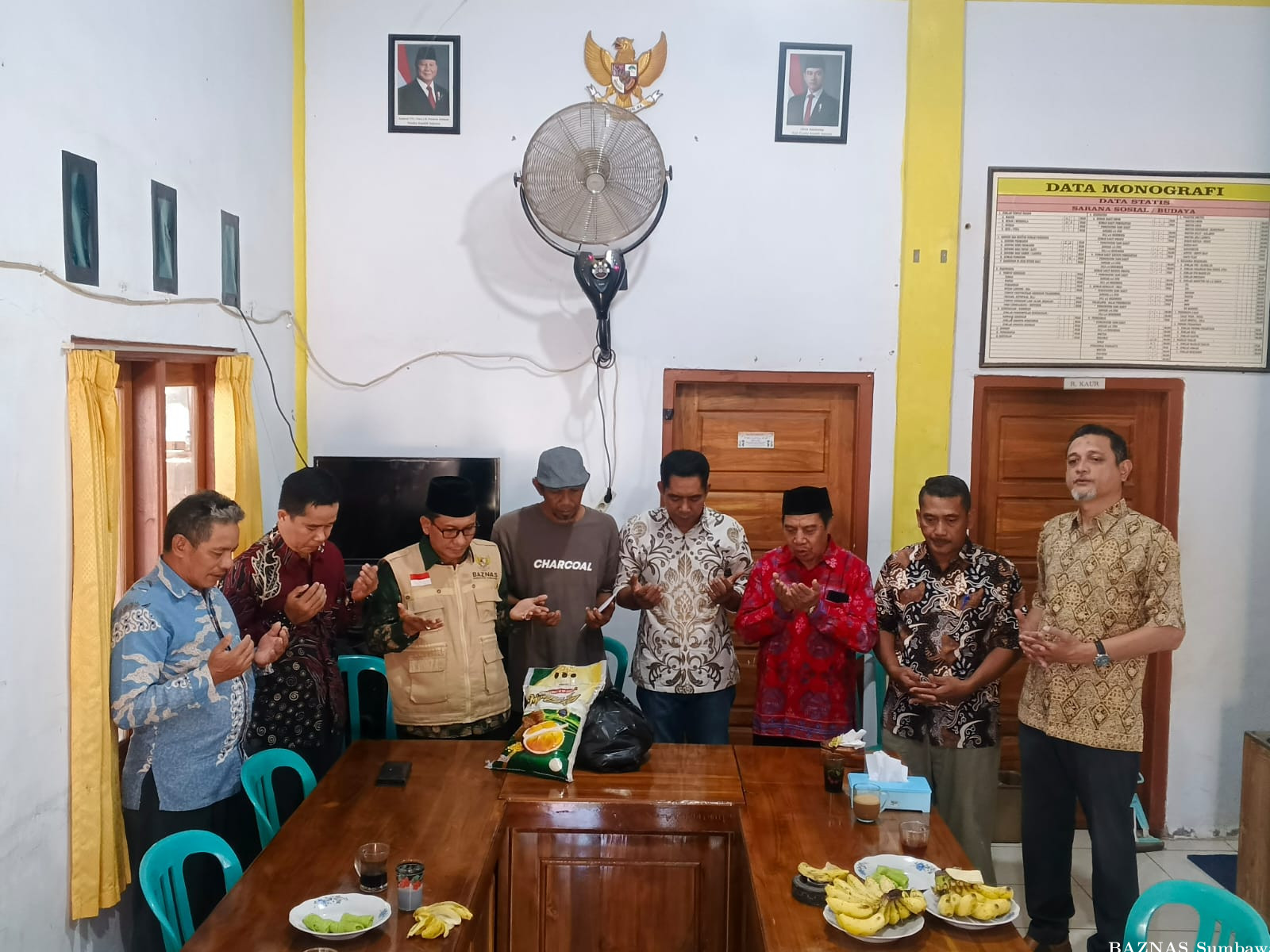 BAZNAS Sumbawa Santuni Muallaf di Desa Ngeru, Perkuat Kepedulian dan Ukhuwah Islamiyah