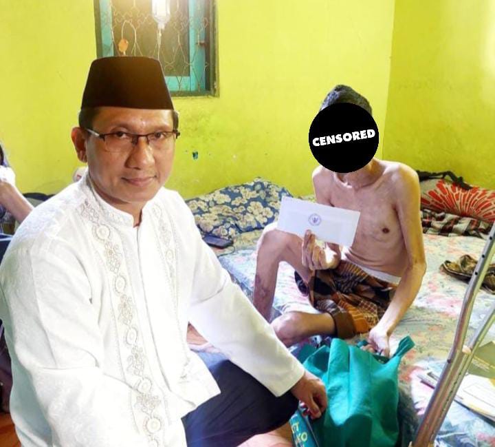 Pendistribusian Paket Bantuan Sembako BAZNAS Sumbawa Makmur Oleh Pimpinan BAZNAS Kabupaten Sumbawa